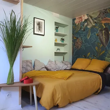 In Διαμέρισμα *